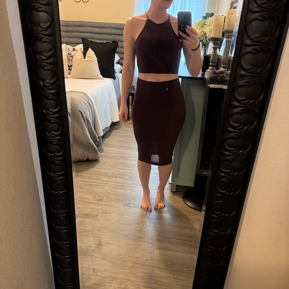 BCBGeneration Set - Elegant Burgundy / Maroon Women's Skirt & Top
